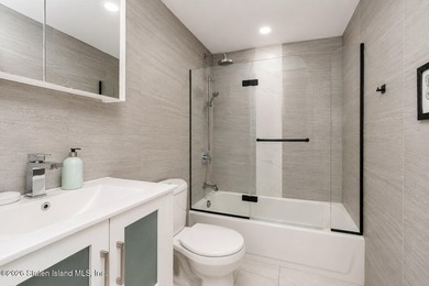Welcome to this beautifully renovated single-family detached - photo 18