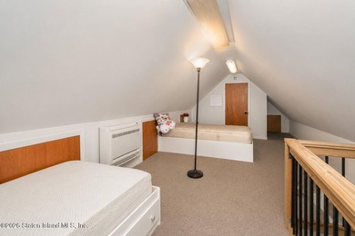 Welcome to this beautifully renovated single-family detached - photo 20