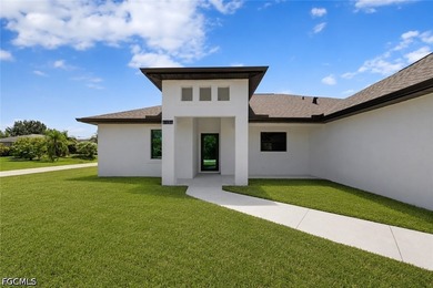 Experience elevated Florida living in this brand-new Buckingham - photo 2