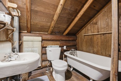Welcome to The Cannon River Ranch, this iconic Lodge was built - photo 36