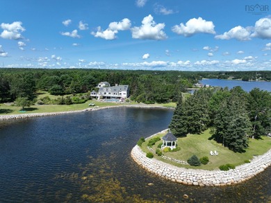 At the private, resort-style estate known as Scallop Bay - photo 4
