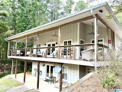 Beautiful spacious home with no steps to the water! This - photo 5