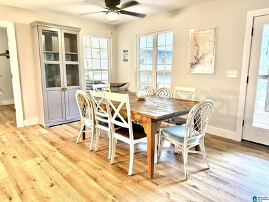 Beautiful spacious home with no steps to the water! This - photo 7