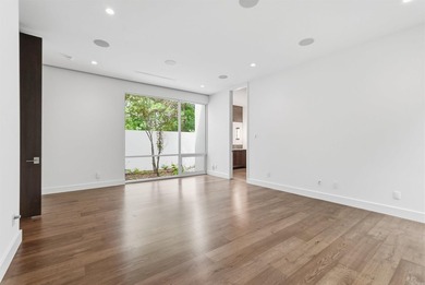 An extraordinary one-level estate in the prestigious gated - photo 30