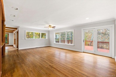 Gorgeous, Colonial style home with 4-bedrooms, 4.5 bathrooms - photo 7