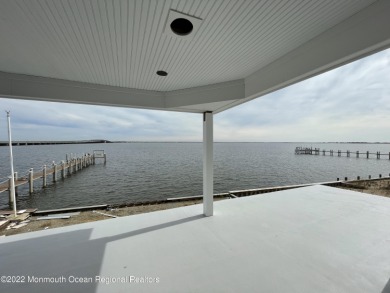 Great Swan Bay  Home For Sale in Toms River New Jersey
