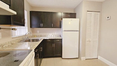 Investor-Friendly Lakefront Opportunity With No Rental - photo 3