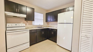 Investor-Friendly Lakefront Opportunity With No Rental - photo 4