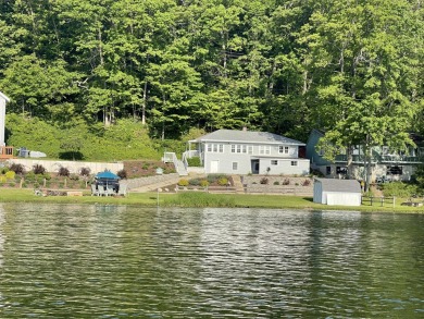 Pickerel Lake - Newaygo County Home For Sale in Newaygo Michigan