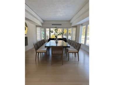 Welcome to this exceptional contemporary residence featuring 6 - photo 11