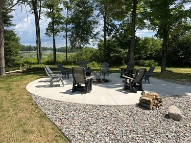Rare opportunity to get over 600 ft of water frontage and 8 .5 - photo 7