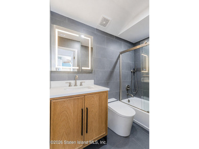 Welcome to this beautiful end-unit townhouse in the heart of - photo 23