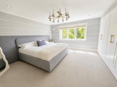 Welcome to this exceptional contemporary residence featuring 6 - photo 26