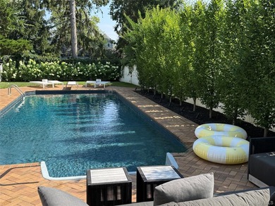Welcome to this exceptional contemporary residence featuring 6 - photo 44