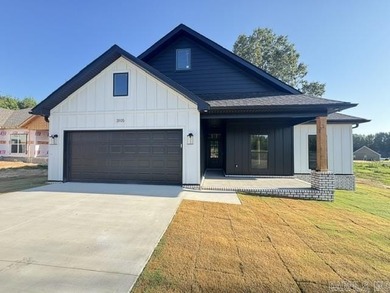 Reynolds Park Lake Home For Sale in Paragould Arkansas