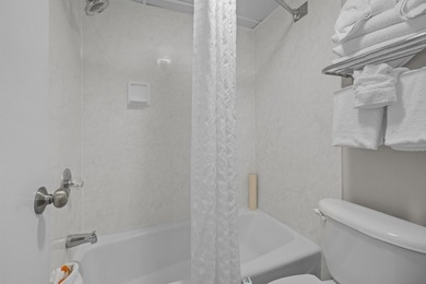 Beautiful TRUE 1-bedroom, 1-bath oceanfront condo in the highly - photo 16