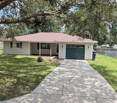 Location, Location, Location Move and ready 3-bedroom, 2-bath - photo 3