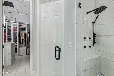 Your dream home is here! This fully upgraded 6-bedroom beauty - photo 37