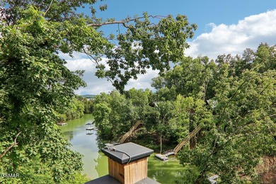 Beautifully appointed, nearly new 3BR, 4BA mountain modern cabin - photo 38