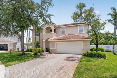 Rare 5-Bed, 3-Bath Cul-de-Sac Trophy Estate in the highly - photo 3