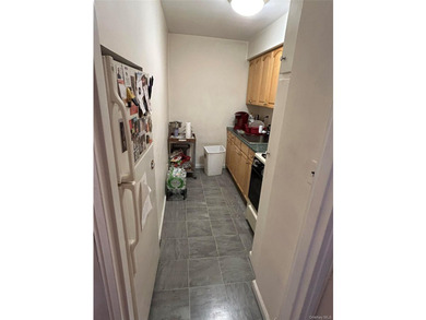 Welcome to this bright and spacious 1 bedroom, 1 bath co-op - photo 8