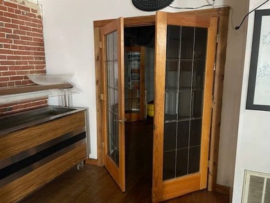 This is a great investment opportunity right on the river. The - photo 11