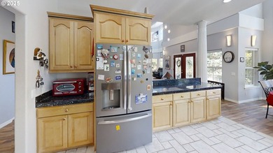 Magnificent custom home located right in town, thoughtfully - photo 11