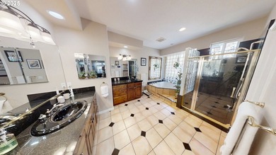 Magnificent custom home located right in town, thoughtfully - photo 13