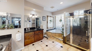Magnificent custom home located right in town, thoughtfully - photo 14