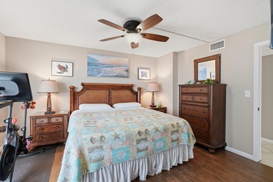 Welcome to Edgewater 212, a beautifully renovated and highly - photo 26