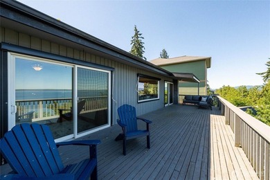 Perched on a quiet South Hill lane, this timeless Mid-Century - photo 31