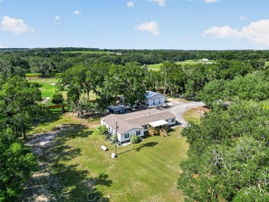 Welcome to this beautiful 5-bedroom, 3-bathroom home, offering - photo 4