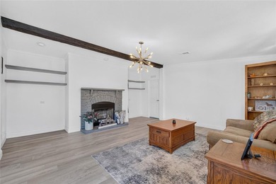 Welcome to this beautiful 5-bedroom, 3-bathroom home, offering - photo 9