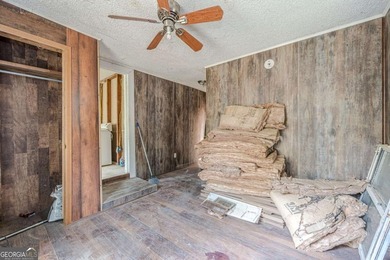 Investor special near Lake Allatoona! This single-story home on - photo 15