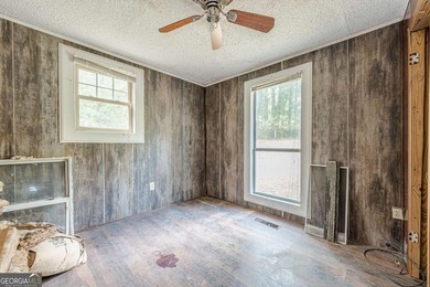 Investor special near Lake Allatoona! This single-story home on - photo 17