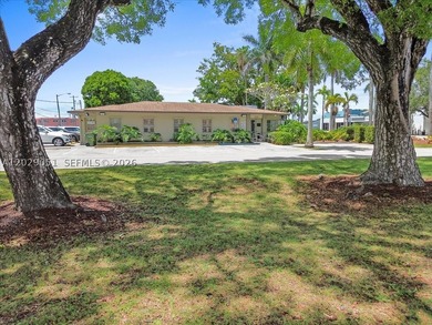 Prime corner property with direct exposure & on highly traveled - photo 9