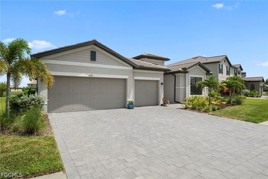 Rarely does a property of this caliber, featuring a premium - photo 3