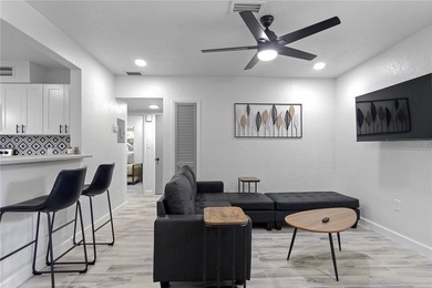 Great opportunity for this duplex in a prime location.
The - photo 26