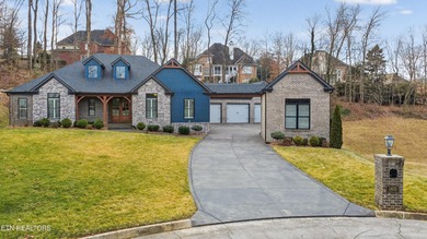 Fort Loudoun Lake Home For Sale in Knoxville Tennessee