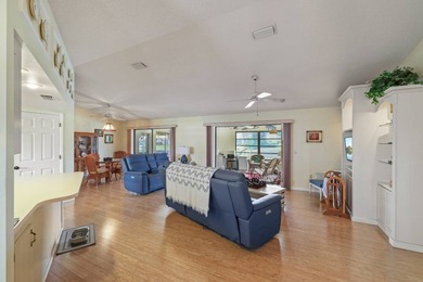 Charming 2 Bedroom, 2 Bath Home on Canal to Lake June - Placid - photo 5