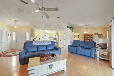 Charming 2 Bedroom, 2 Bath Home on Canal to Lake June - Placid - photo 6
