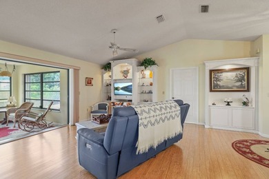 Charming 2 Bedroom, 2 Bath Home on Canal to Lake June - Placid - photo 9