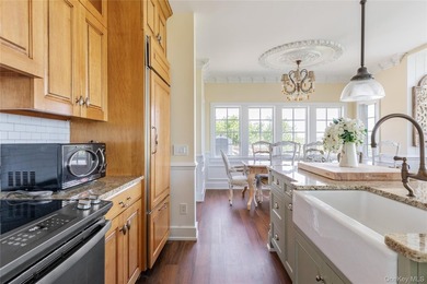 Elegant Montauk Retreat With Sunset Water Views. Privately set - photo 11