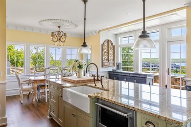 Elegant Montauk Retreat With Sunset Water Views. Privately set - photo 14