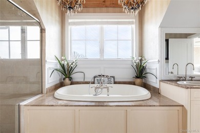 Elegant Montauk Retreat With Sunset Water Views. Privately set - photo 26