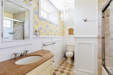 Elegant Montauk Retreat With Sunset Water Views. Privately set - photo 29