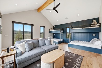 Bordering Victory Ranch's protected backcountry, this custom - photo 31