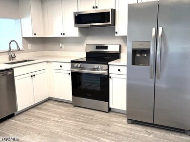 Welcome to St. Clair Gardens, welcome home! This beautiful 55+ - photo 3