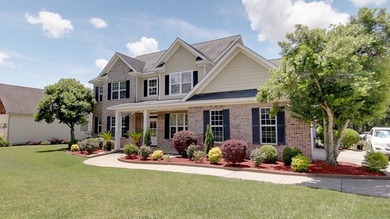 Welcome to 107 Andee Way in desirable Sweetbrier Lake! This - photo 5