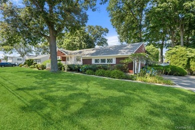 Don't Miss this Spacious Ranch with Nice Entrance Seating Area - photo 2